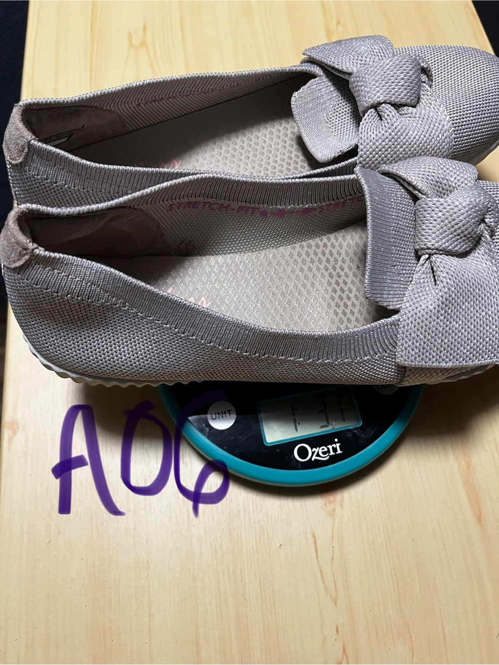 Skechers Slip On Size 9.5 Cleo Maya Light Grey Memory Foam Wide Fit Flats Shoes - Picture 11 of 11